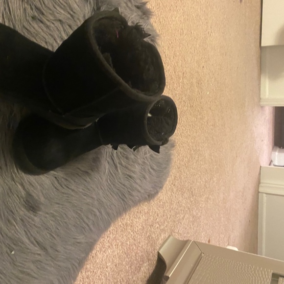 Boots - Picture 4 of 4